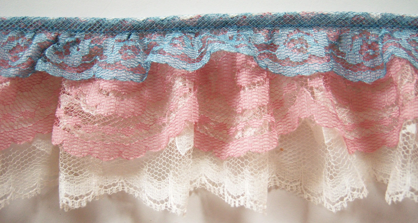 Country Blue/Dusty Rose/Eggshell Triple Lace