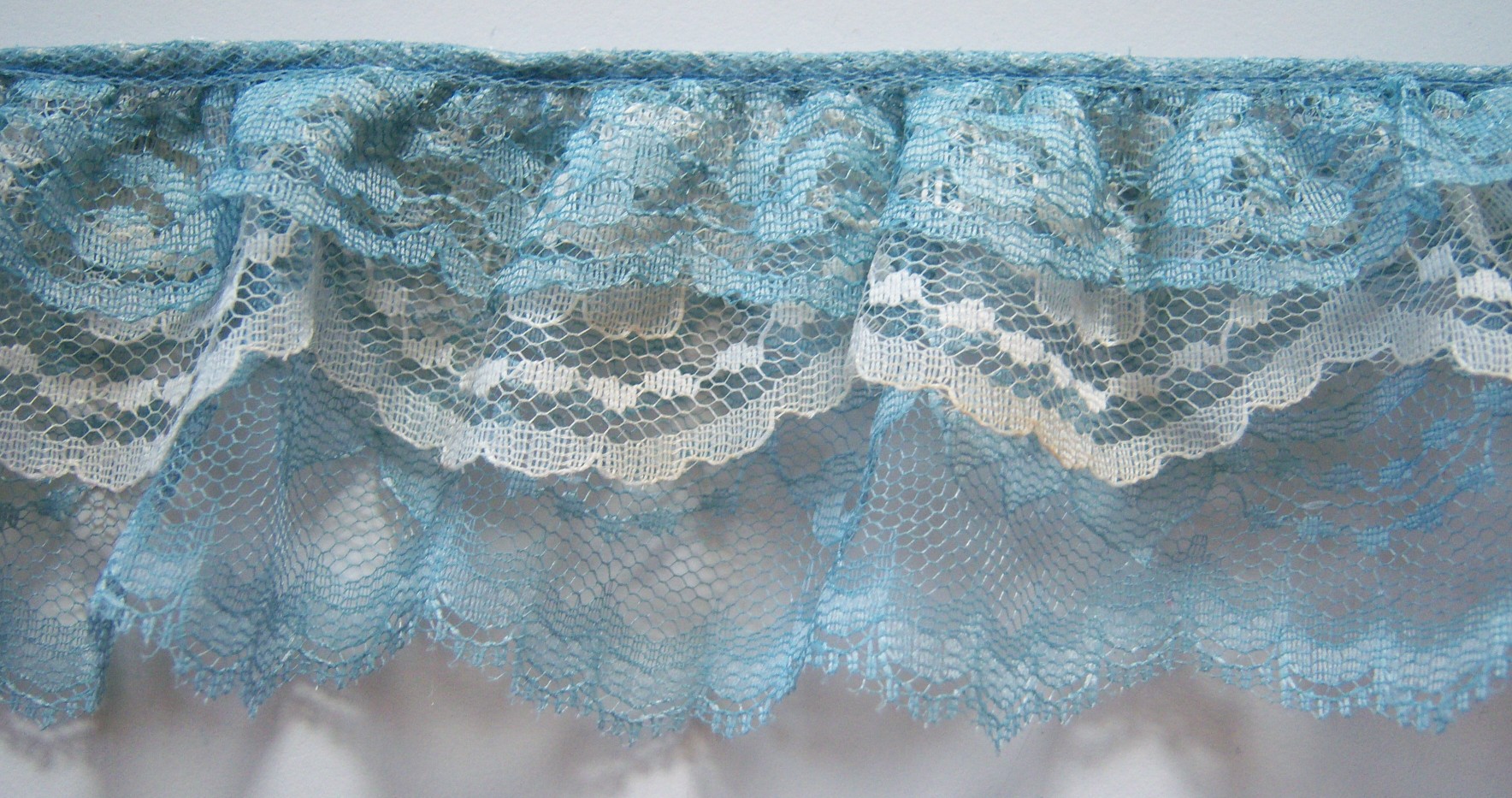 Country Blue/Eggshell/Country Triple Lace