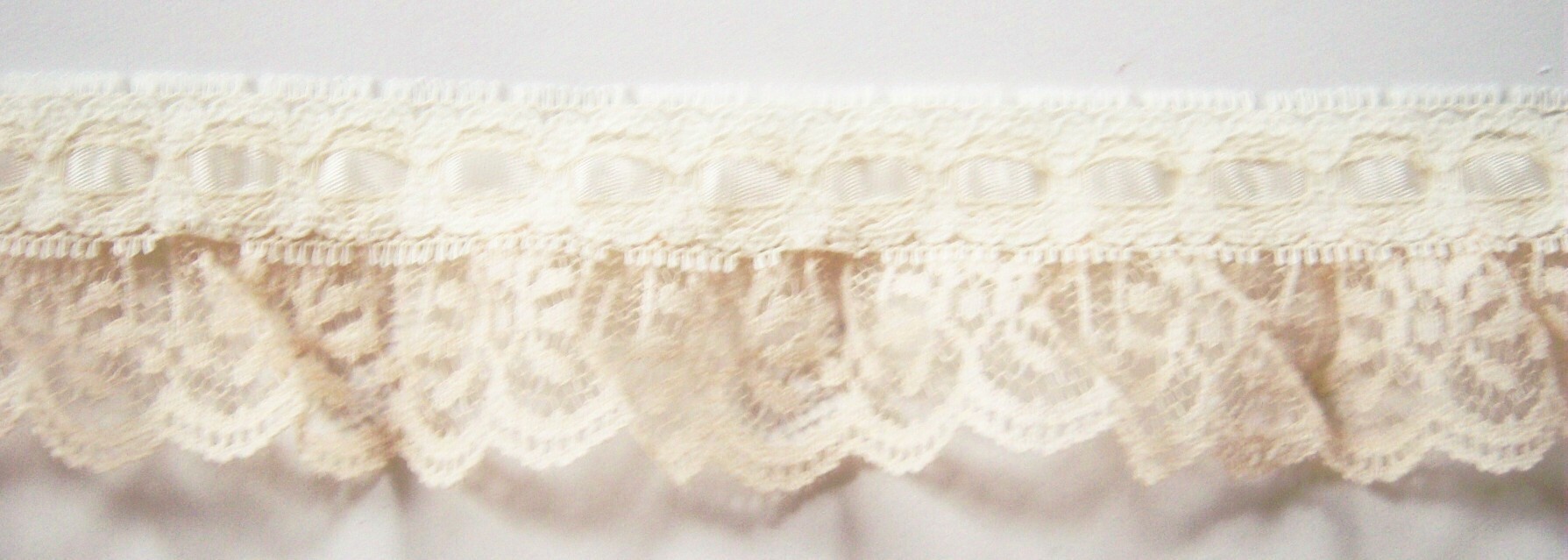 Ivory Satin/Bisque 1 5/8" Ruffled Lace