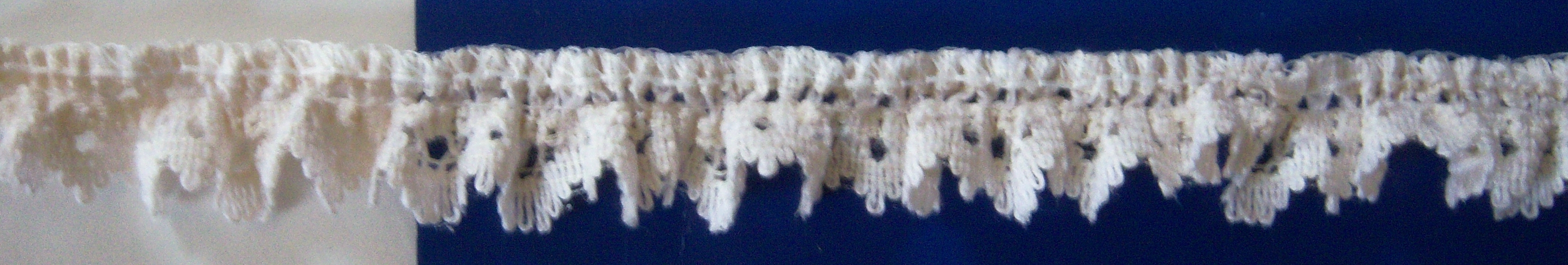 Natural Cluny 7/8" Gathered Lace