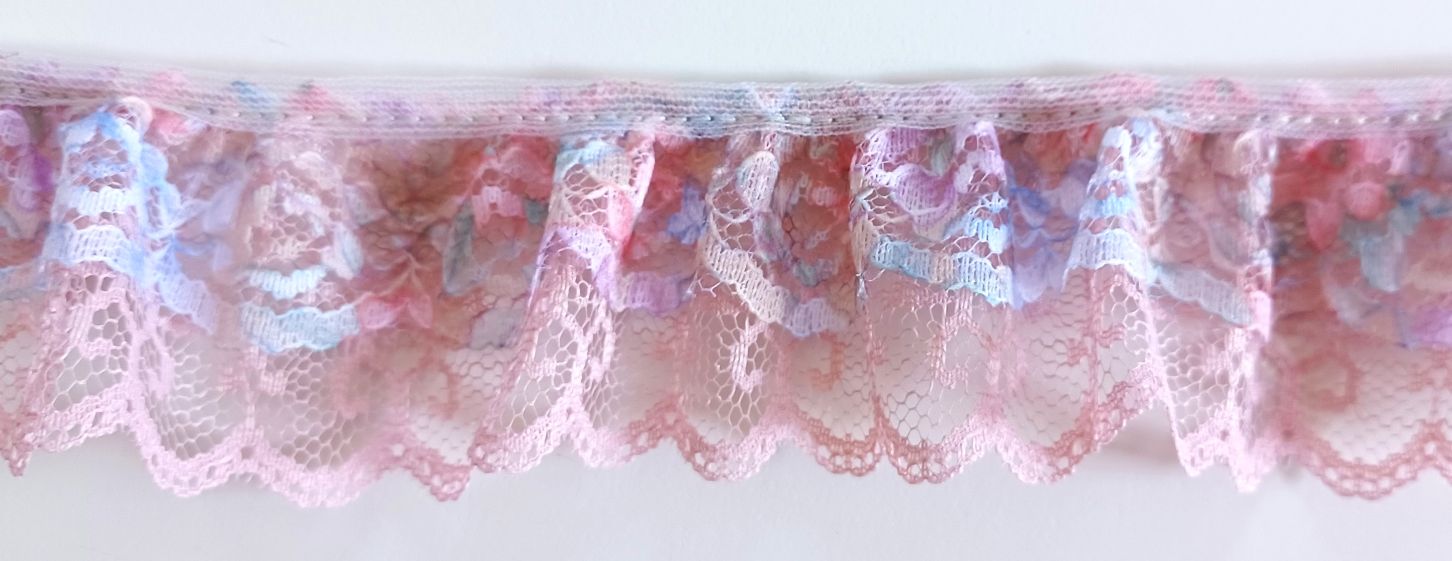 Floral/Light Rose 1 1/2" Double Gathered Lace