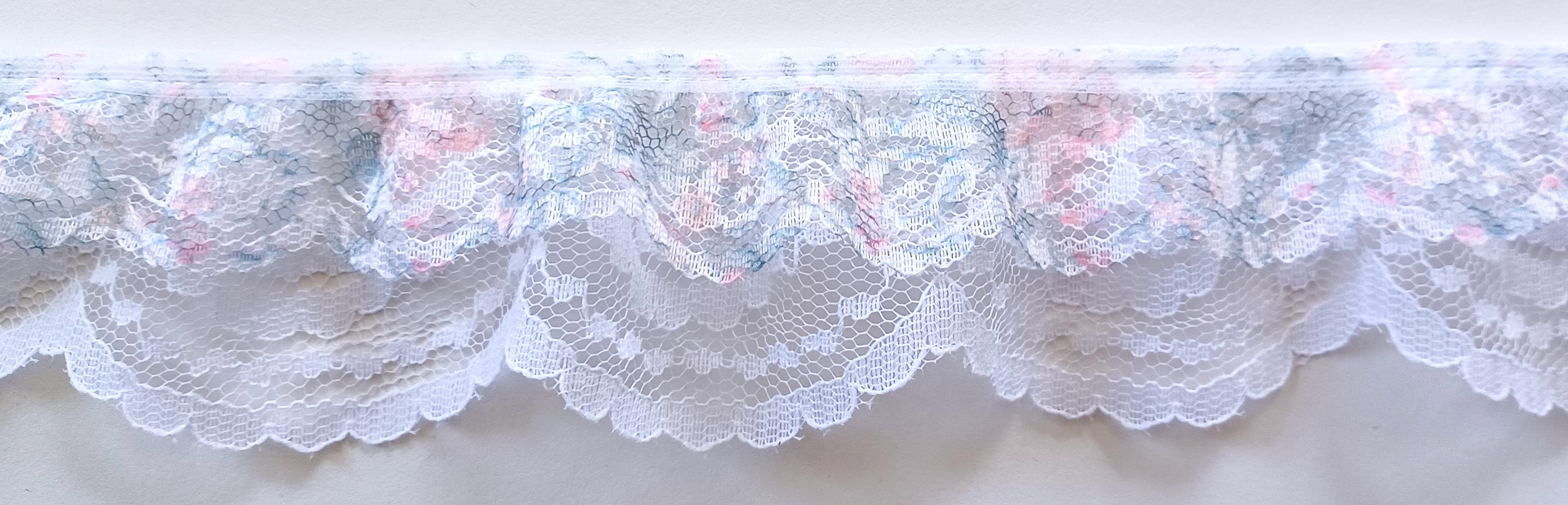 Poetry Floral/White 2" Gathered Lace