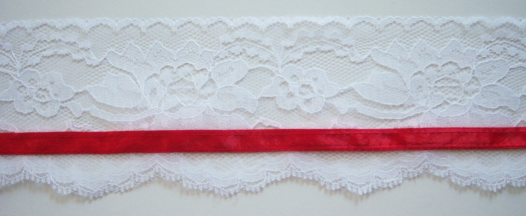 White/Red Satin 3" Nylon Lace