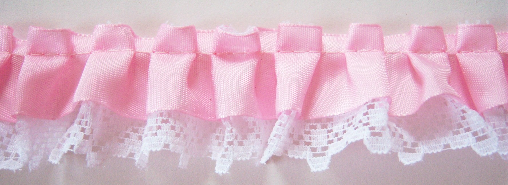 Pink Ribbon/White 1 1/2" Pleated Lace