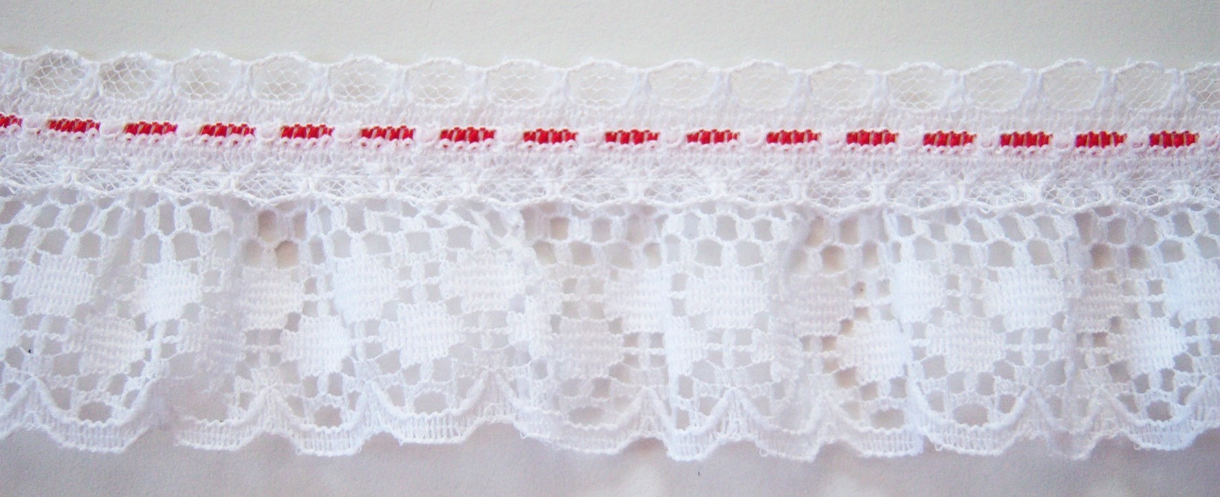 White/Red 1 1/2" Gathered Lace