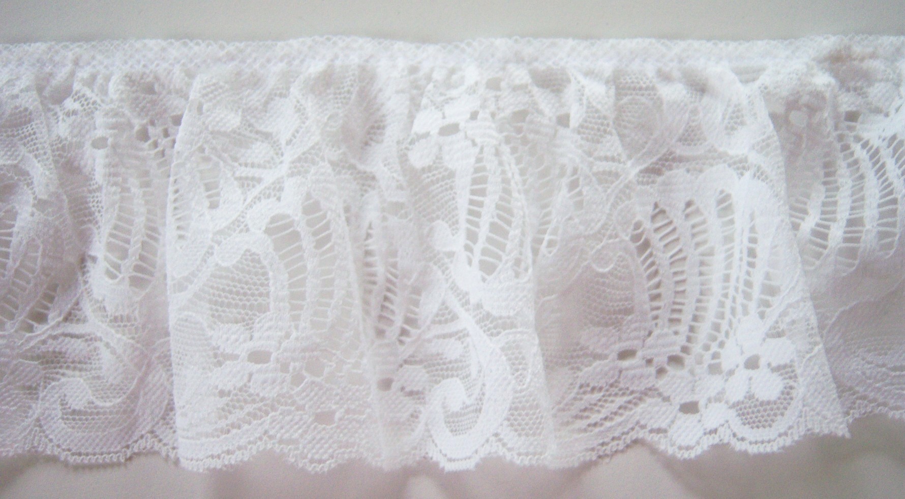 White 3 1/4" Ruffled Lace