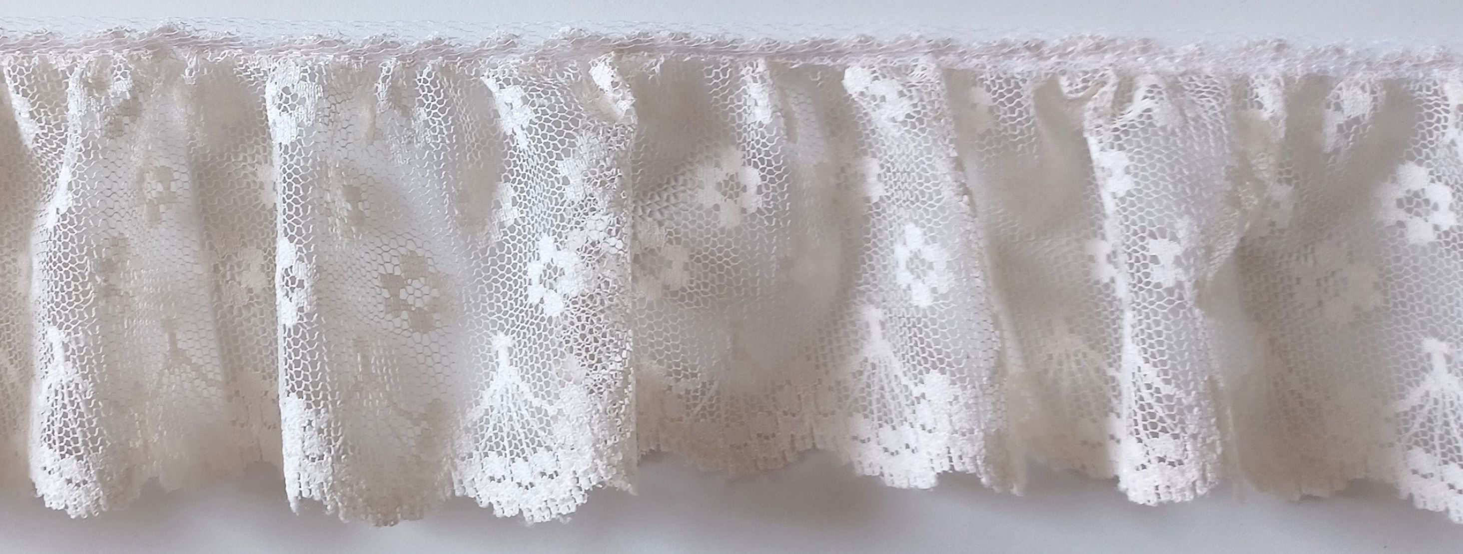 Oyster 2 3/4" Gathered Lace