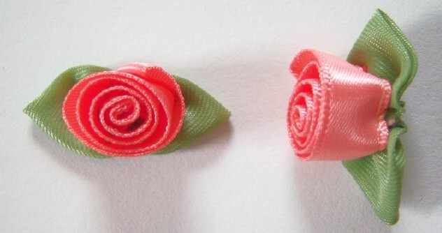 Wild Rose Coil Rose/Fern 1 1/4" Loop