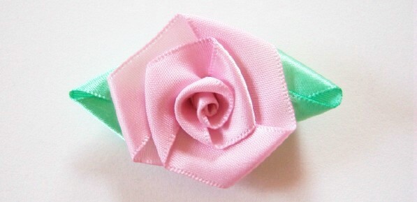 Pearl Pink Rose/Mint Loop