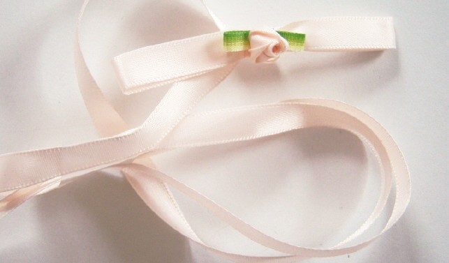 Pale Pink/Rosebud 3 1/4" x 17" Tail Bow