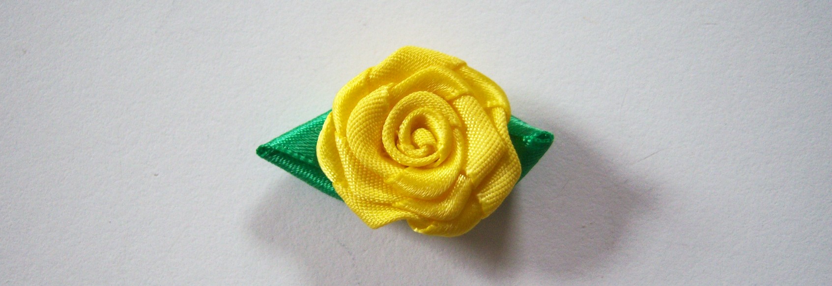 Lemon Rose/Emerald Satin 1 1/4" Loop