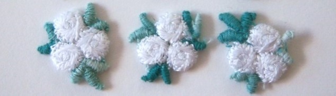 White 3/4" Flower 10 Appliques