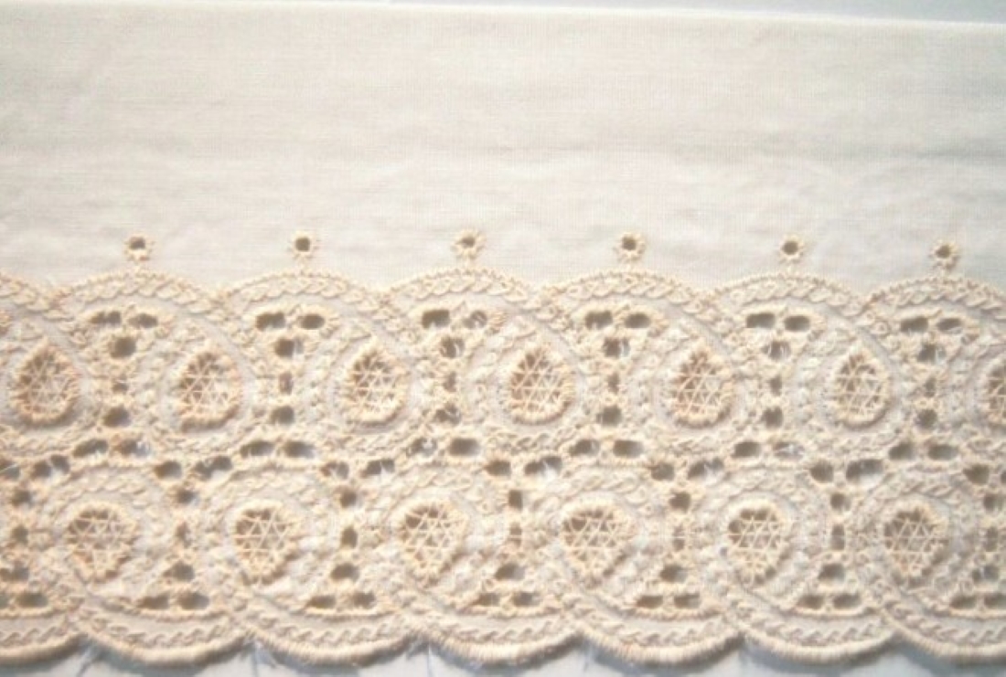 Natural Embroidered 4 1/2" Eyelet