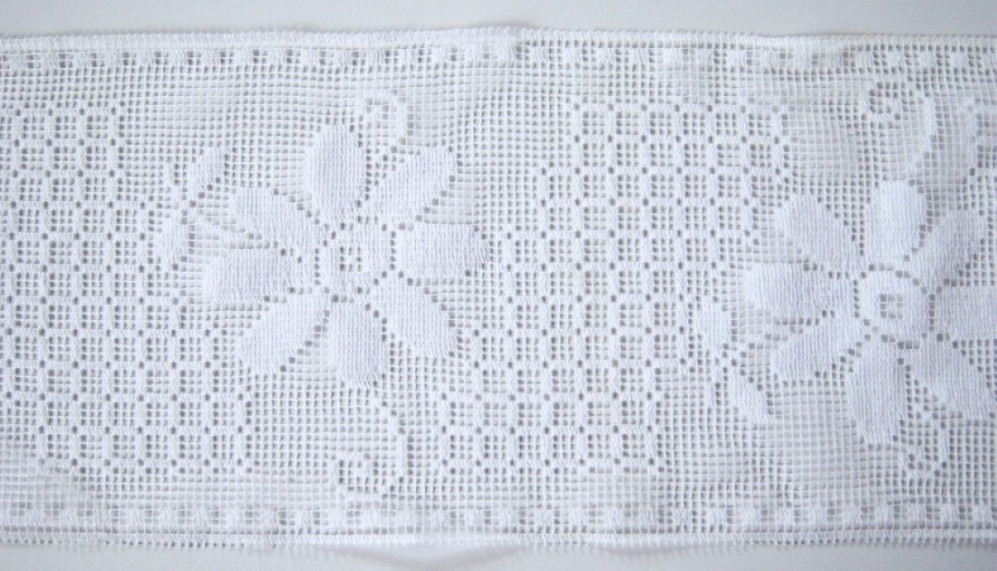 Natural White 7 3/4" Cluny Lace