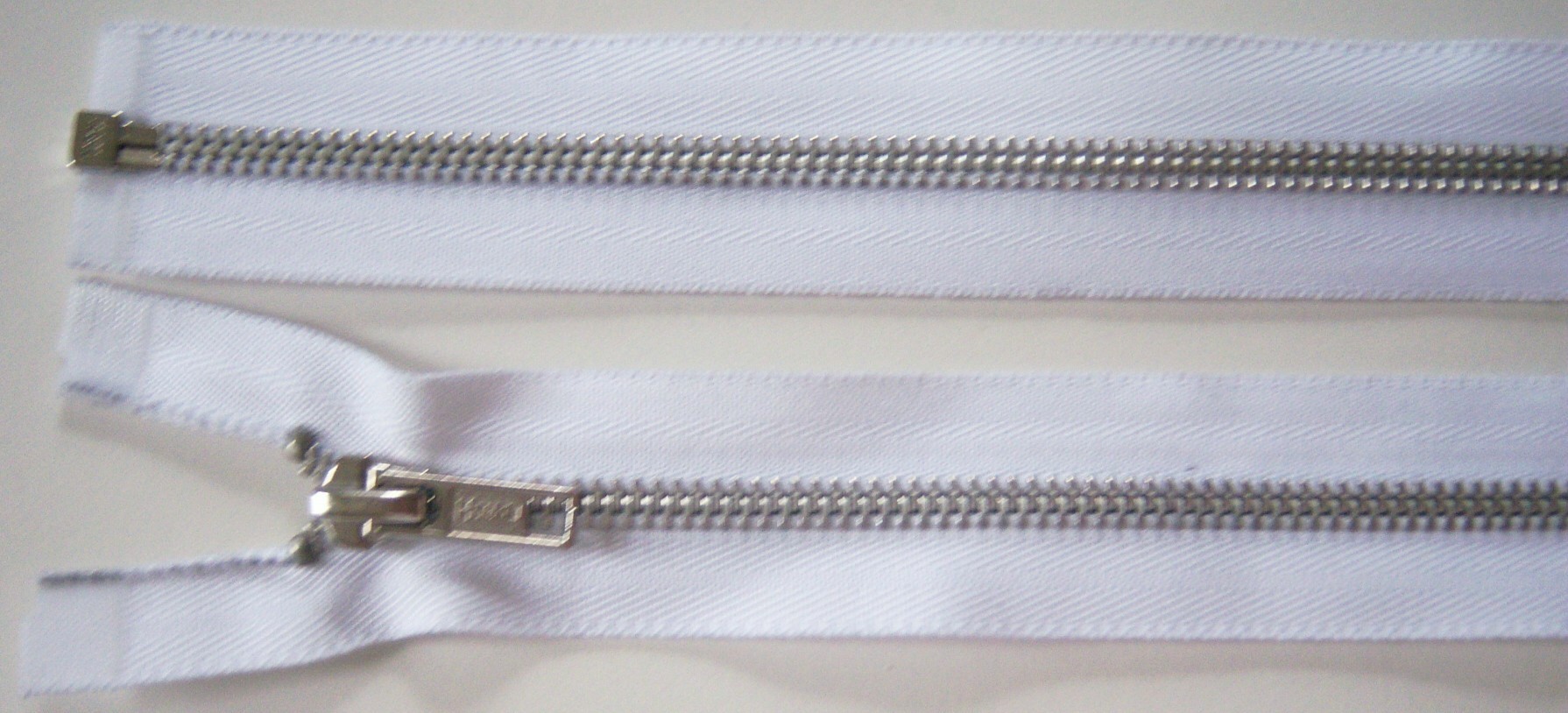 White Ideal 25 1/2" Nickel Metal Separating Zipper