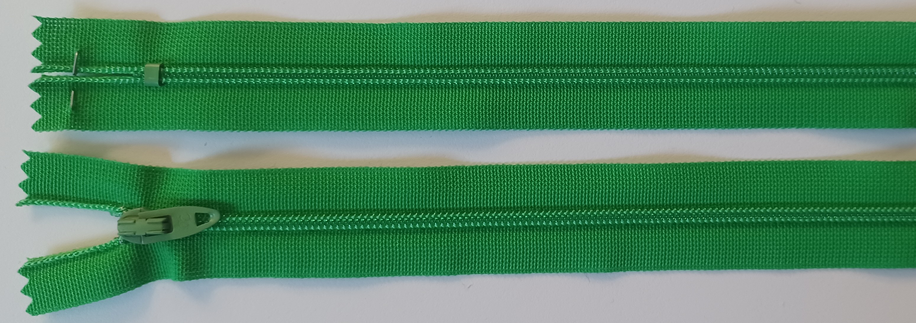 Coats & Clark 7" Spring Green Nylon Coil Zipper