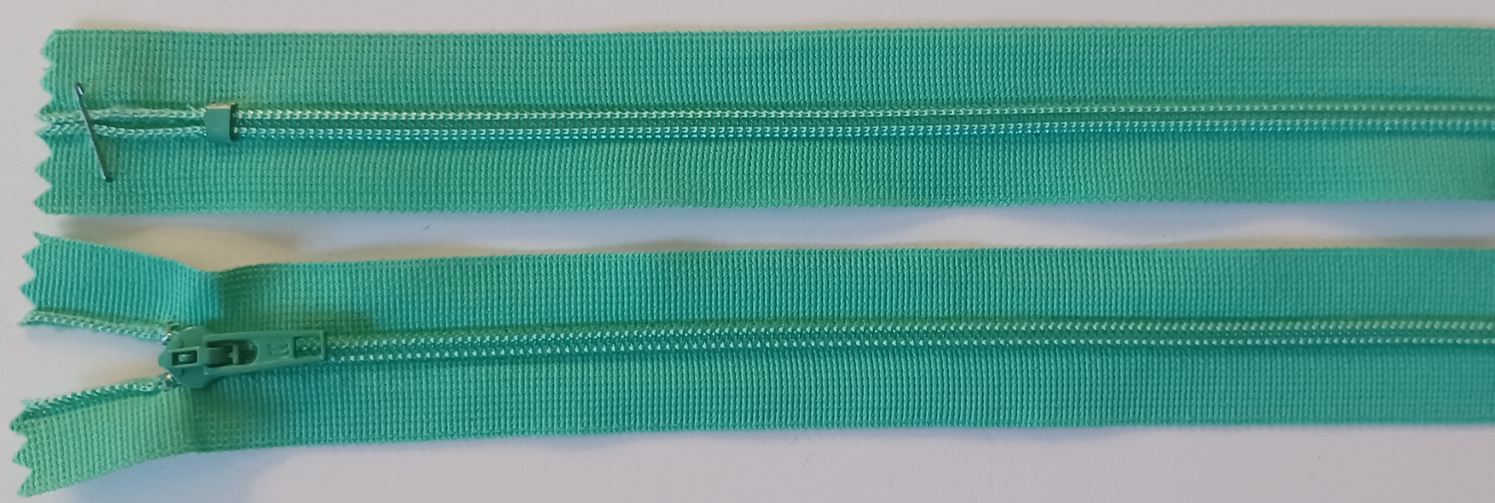 Coats & Clark 7" Nile Green Nylon Coil Zipper