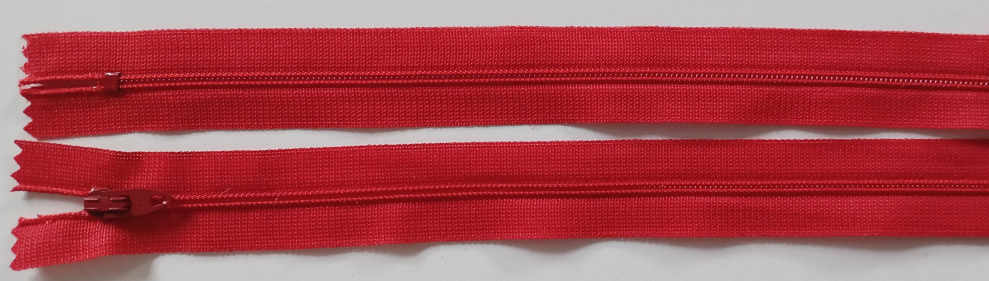 Coats & Clark 8.5" Lipstick Red Nylon Coil Zipper