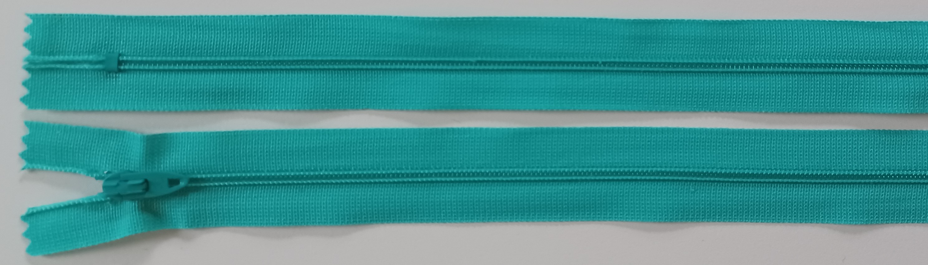 Coats & Clark 8.5" Jade Nylon Coil Zipper